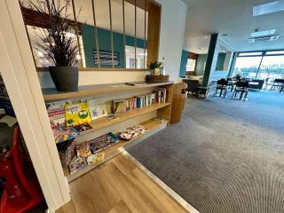 Sunnyside Lakeside Lodge - South Cerney - 2