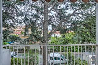 Gabri By The Sea - Happy Rentals - 4