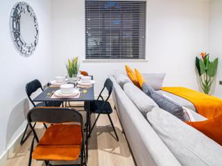 2-Bedroom with Breathtaking Views in Holmfirth Village, Huddersfield - Huddersfield - 4
