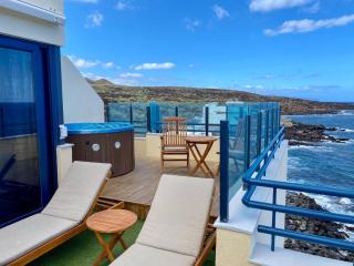 La Mar Loft Apartment with Hot Tub - 7