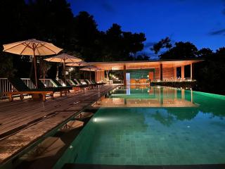Sanglung Villas & Suites - Kubutambahan - 5