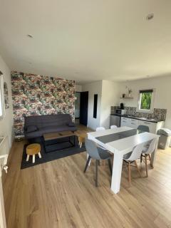 Les Chalets du Mancel : Chalet Lulu - Bouleries Jump - 24h du Mans - Parence - 0