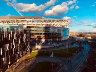 Homely 2-Bed Apartment with stunning Views Wembley - Londra - 5