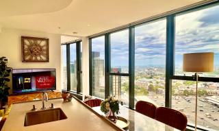 Highrise Best Location 2 Bedrooms & 2 Bathrooms - 7