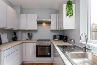 Spectacular House with Patio in Carlisle - 8