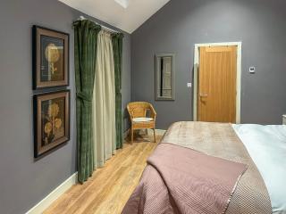 Ling At Holly House - Uk44468 - Newton - 3