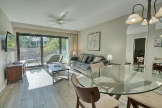 Park Shore Resort - Pool & Bar Close to Beach - Naples - 7