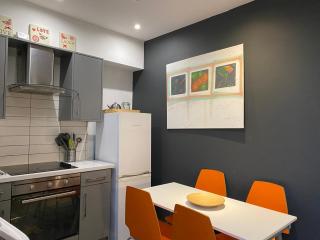 Mia's Place Three Apartments in One - 4