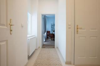Bright, modern and central flat with a terrace - 1