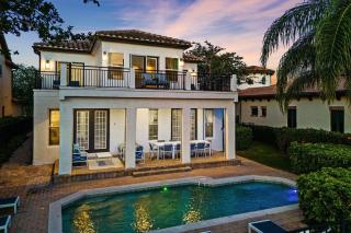Polished 5 Bdrm Villa with Home Theater at Reunion - Kissimmee - 0