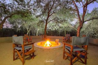 Luxury GuesthouseCo Butterfly House - 3