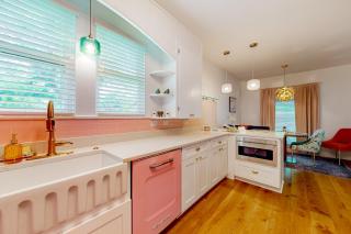 Blush & Bashful - Georgetown - 1