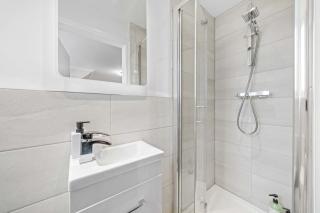 Central Gretna Luxury 4 bed - 3