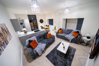 Modern 2-Bed Townhouse, Conveniently Located Near Leeds City Centre - Perfect for Corporate Stays - Farnley - 7