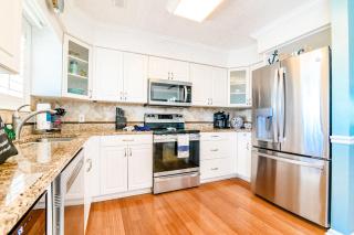 Hi Seas Premium House with Dock - 1