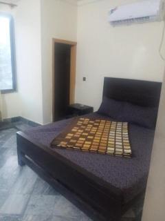 Kashmir Inn Hotel - Muzaffarabad - 1