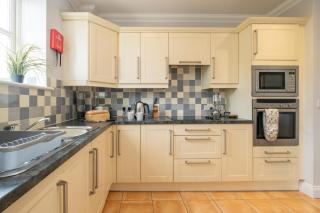 1 Hazelwood, Aldeburgh - 2