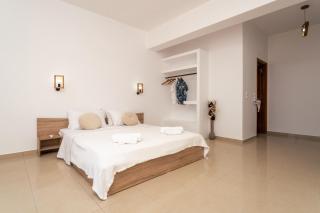 C'est La Vie Rooms and Suites - Laganas - 1