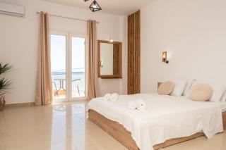 C'est La Vie Rooms and Suites - Laganas - 0