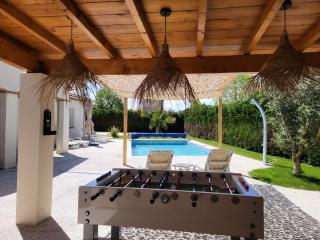 Villa piscine chauffée babyfoot pétanque ping-pong - Bon-Encontre - 0