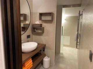 Villa Rose - - 4