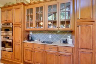 Cozy Abode with Yard about 1 Mi to Dtwn Summerville - Summerville - 2