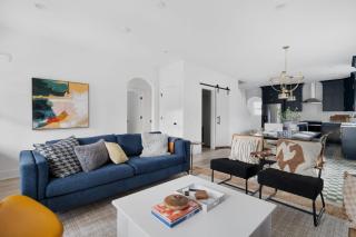 Urban Sophistication Mid Century - Farm Home - 3