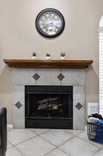 Amazing Bay Escape with Pool - Sleeps 10, Near NASA - 2