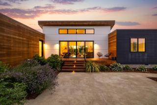 Year-Round Heated Pool - Hot Tub - Fire Pit - Lawn - Kenwood - 1