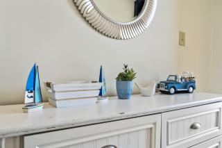 Beautiful 2 Bedroom Apartment in Cherry Grove with Stunning Views Buena Vista 402 - 3