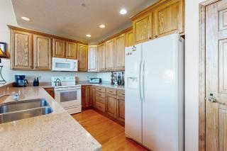 Waterside Wilderness Retreat - McHenry - 2