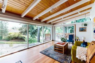 Breeze in the Trees - Seattle - 3