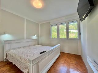 Melanie- City Centre Apartment - 0