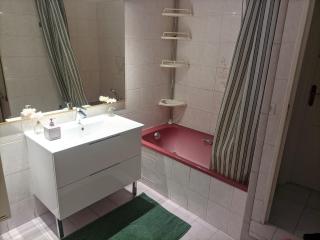 Pointe Rouge à 2mn de la plage - avec petite vue mer - 1