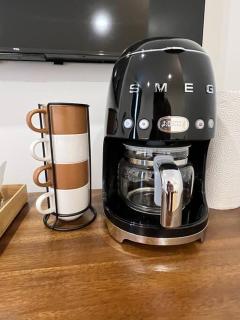 DTWN Bangor, Historic Bldg, Fast Wi-Fi, 50 in TV, Room # 204 - 2