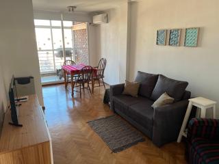 Luminoso, excelente ubicación sobre Bv Oroño - 8