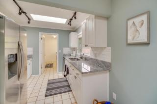 Melbourne Home with Pool and Patio, 6 Mi to Beach! - Melbourne - 2