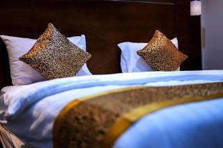 أهلين أثنين للشقق المخدومة - 0