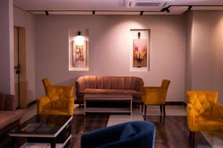 أهلين أثنين للشقق المخدومة - 9