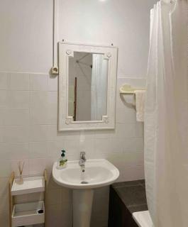 One-Bedroom Flat - Madalena - 2