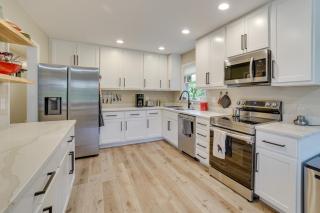 Modern Urbana Home 2 Mi to University of Illinois - 9