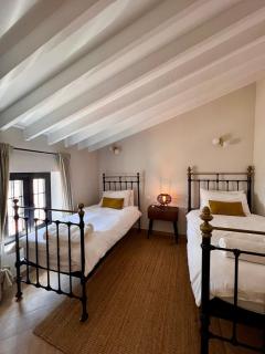 Renovated cinema town house in Comares - 4