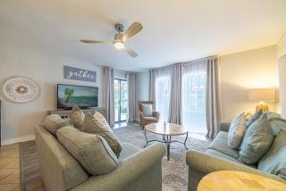 Edgewater Villa 1104 'Sandy Feet Retreat' - 0