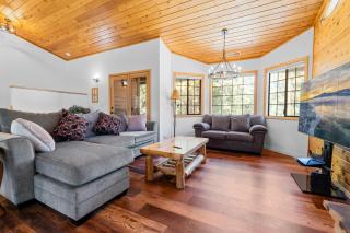 Bigfoot's Hideout - Warm and welcoming, minutes to grocery, boutiques, and entertainment! - Big Bear Lake - 7