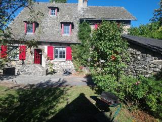 En pleine nature cantalienne et au calme village , Maison confortable et spacieuse pour 9 pers -  - 5