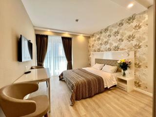 Oval Palace Apartments Batumi - 8