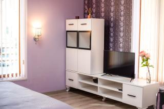 Studio Violet - 6