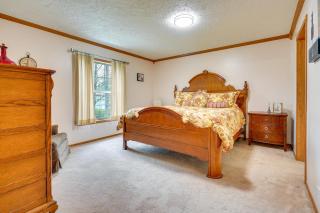 Serene Zanesville Getaway Hot Tub, 2 Decks! - 1