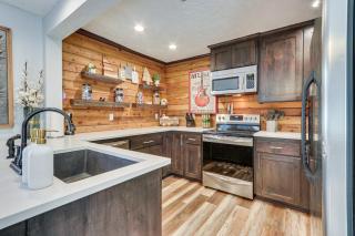 Cozy Pet-Friendly Coeur dAlene Lake Cottage! - Coeur d'Alene - 3