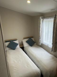 Secluded spot on Southview 8 berth - Lincolnshire - 5
